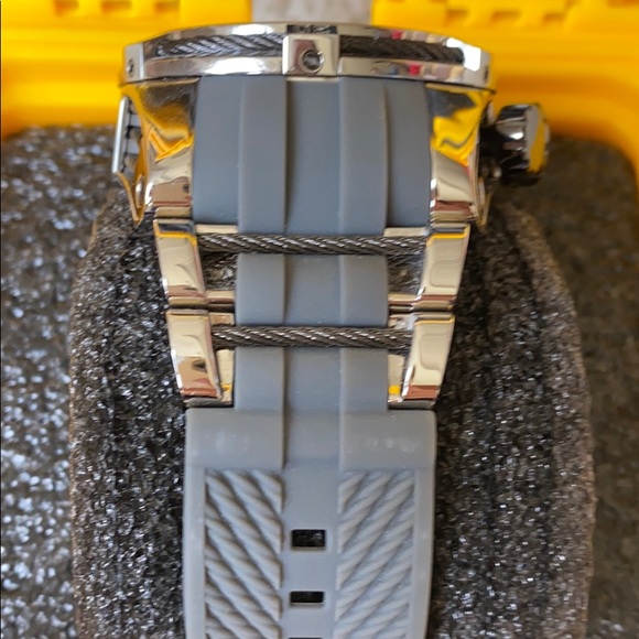 Men’s Invicta Reserve Bolt Watch - Picture 4 of 8